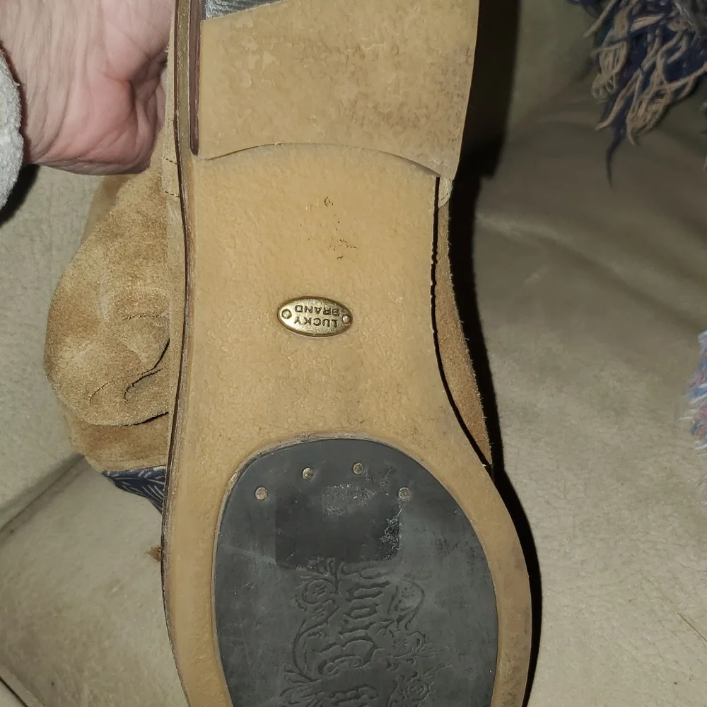 Lucky Brand super cute suede pull on boots.. size 9.5 - Picture 5 of 8